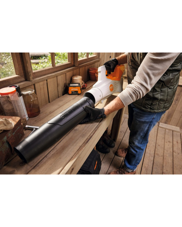 SOFFIATORE A BATTERIA STIHL BGA 50+AK20+AL101